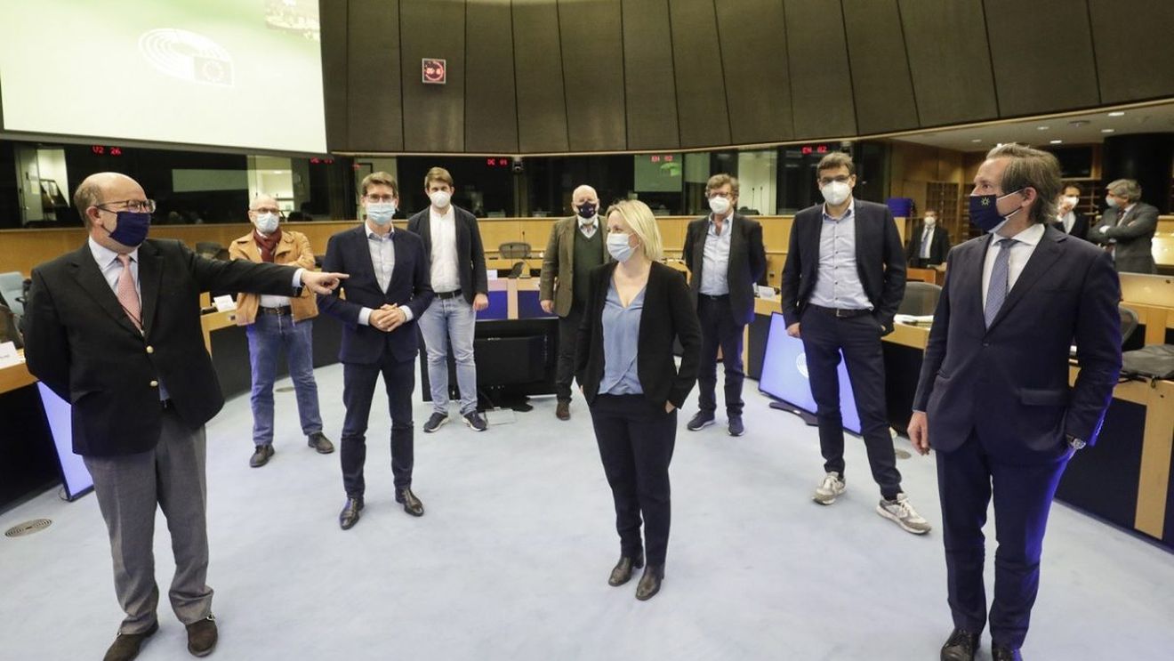 Acord al liderilor UE asupra legii europene privind clima / Emisiile nete de gaze cu efect de seră vor fi reduse cu cel puțin 55 % până în 2030, comparativ cu nivelurile din 1990