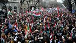 Mii de susţinători ai fostului premier ungar Viktor Orban au manifestat la Budapesta împotriva guvernului condus de Peter Magyar
