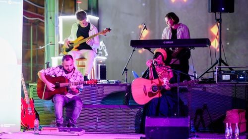 Night Gigs și impactul lor asupra publicului. Cum transformă aceste performance-uri orașul Timișoara într-o scenă vibrantă de artă