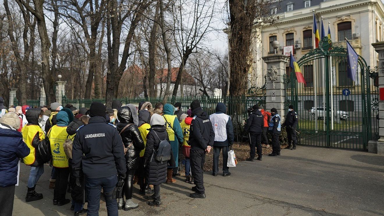 Budăi, despre protestele de la sediul PSD: Sunt îndreptăţiţi, din punctul meu de vedere, pentru că timp de doi ani de zile nu s-a întâmplat nimic bun / Despre greva profesorilor: Venim totuşi după doi ani de îngheţări în sistemul de salarizare