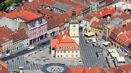 46 de persoane din Brașov au calitatea de suspect pentru furt şi tăinuire, în dauna Regiei Autonome de Transport  / Angajaţi ai companiei, suspectaţi că furau motorină şi o vindeau