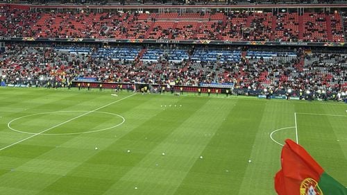 Un suporter a murit după ce a căzut de la 8 metri înălţime, de pe stadionul din Munchen, în timpul finalei Ligii Națiunilor / ”Înregistrările video sunt în curs de analiză”