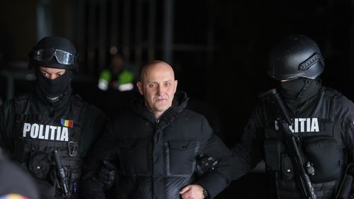 IPJ Sibiu, obligat să reevalueze o cerere depusă de Horațiu Potra ce vizează o autorizaţie de procurare a unei arme neletale