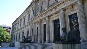 Tezaure getice, brățări dacice sau Șarpele Glykon: 835 de artefacte de excepție din muzeele României vor fi expuse la Madrid, pentru a marca 140 de ani de relații diplomatice dintre cele două state