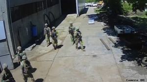 VIDEO Președintele Bulgariei, despre pătrunderea din greșeală a unor soldați americani într-o fabrică de lângă Plovdiv în timpul unui exercițiu militar: Este absolut inacceptabil ca viețile și liniștea cetățenilor bulgari să fie puse în pericol 