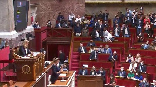 Franța: Moțiunea de cenzură a stângii eșuează în Adunarea Națională. Nici măcar toți cei care au semnat-o nu au votat în favoarea ei