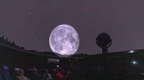 Planetariul Constanța se redeschide joi, după ce a fost modernizat: „navigări” prin univers prin intermediul proiecțiilor fulldome ale sistemului laser 4K, de ultimă generație