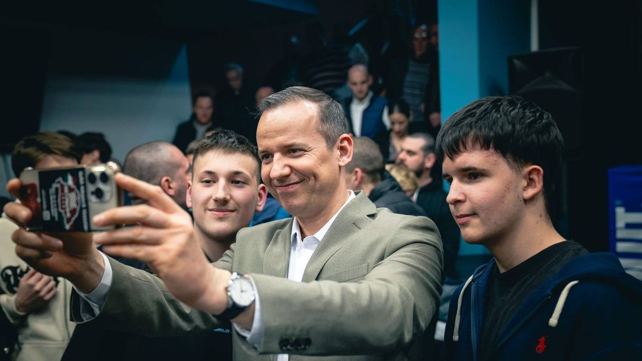 Liderul extremei drepte Laszlo Toroczkai ar putea ajunge “Făcătorul de regi” în urma rezultatului alegerilor de duminică din Ungaria