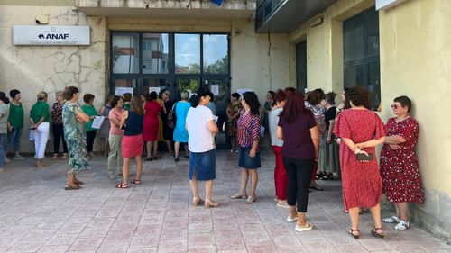 Proteste în mai multe administrații fiscale din țară, la Iași, Ialomița și Neamț