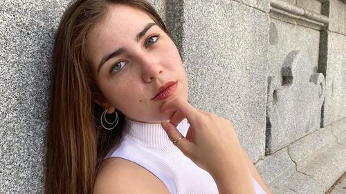 INTERVIU O elevă româncă a obținut punctajul maxim la Bacalaureatul din Spania. Alexia Mureșan: În prima zi de BAC am avut 3 examene, engleză, istorie și limba spaniolă / Liceul are doar doi ani