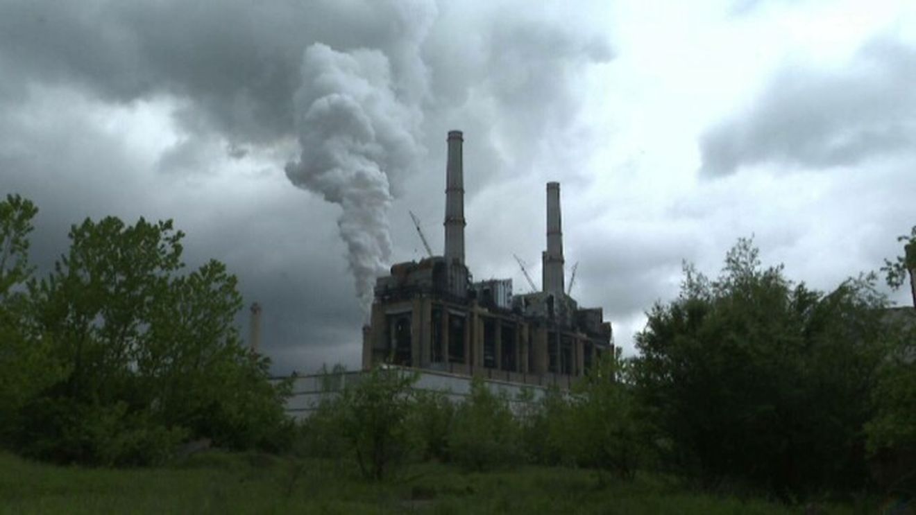 Ministrul Energiei: Pe vârfurile de consum de multe ori suntem dependenţi de importuri scumpe, mai puţin sigure / Importăm şi din ţări care produc pe bază de cărbune