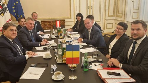 Lucian Bode: Omologul austriac  m-a asigurat că ultimele declarații pe subiectul Schengen nu sunt îndreptate împotriva României, ci subliniază nevoia de acțiune urgentă în privința gestionării provocărilor migraționiste care afectează Austria