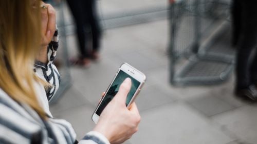 Securizarea dispozitivelor electronice cu amprenta digitală nu e sigură sută la sută. Sunetele emise de degete pot ajuta la recrearea parolelor