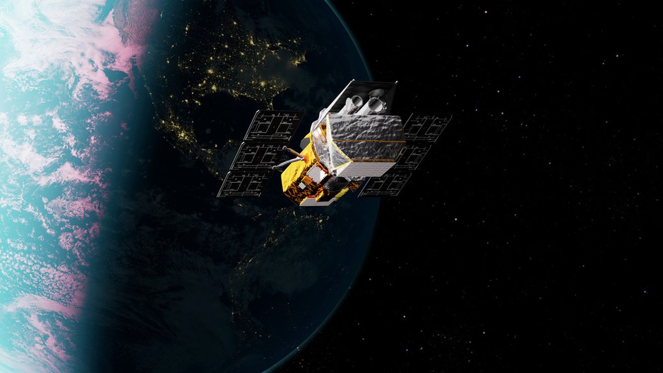 NASA încearcă să salveze telescopul Swift înainte să cadă pe Pământ / Un robot cu trei brațe va încerca să „prindă” telescopul