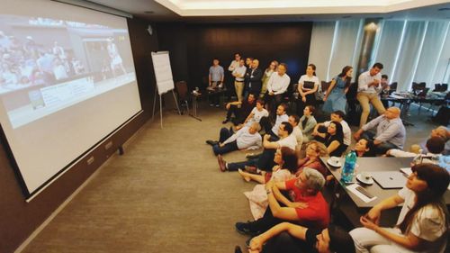 Conducerea PLUS a luat o pauză de la dezbateri pentru a se uita la meciul Simonei Halep / Delegații USR la congres au votat să continue lucrările și să nu se uite la meci