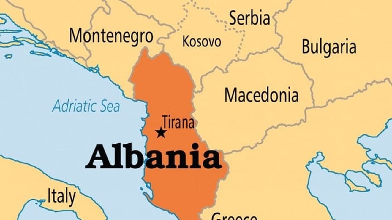 Vicepremierul albanez, pus sub acuzare într-un scandal de achiziţii publice şi suspendat din funcţie