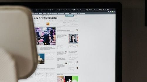 Utilizatorii Facebook din UE vor trebui să justifice de ce nu doresc să mai fie monitorizați pentru generarea de reclame personalizate/ Formularul va fi disponibil din 5 aprilie