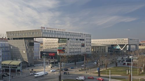 Atacul terorist plănuit de un copil de 14 ani la gara Westbahnhof din Viena a fost prevenit de serviciile de securitate din Austria. Tânărul e bănuit de apartenență la organizația teroristă Statul Islamic