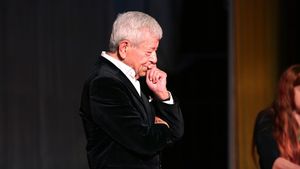 Actorul Ion Dichiseanu este înmormântat, sâmbătă, la Cimitirul Belu, de la ora 12.00