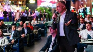 Industria HoReCa avertizează că majorarea TVA va crește povara fiscală din sector cu 17% și va amplifica dezavantajul competitiv al industriei românești. Daniel Mischie: Va conduce la o creștere a prețurilor pentru consumatorul final cu aproximativ 1,8%