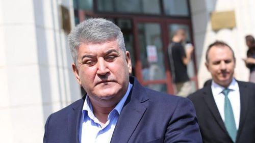 Înalta Curte a suspendat procesul prin care fostul vicepremier Gabriel Oprea contestă retragerea titlului de doctor ca urmare a verdictului de plagiat / Oprea a contestat legea Educației la CCR