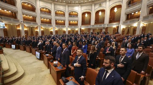 Alți doi deputaţi demisionari din POT se afiliază grupului parlamentar PSD / Un deputat trece de la SOS la AUR