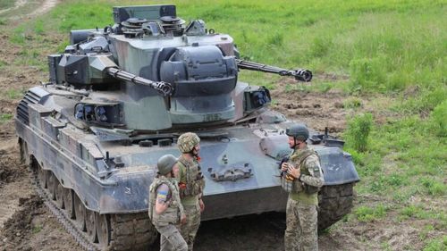 Rusia acuză Ucraina de distrugerea unei conducte de amoniac, lângă Rusin Iar, pe frontul de est, cu scopul de a opri înaintarea trupelor ruse în estul Ucrainei. Conducta leagă oraşele rus Togliatti şi ucrainean Odesa