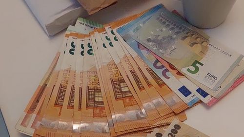 Teodor Lazăr (USR): Împărțirea banilor din fondul de rezervă demonstrează că PNL este partenerul junior la guvernare. Primarii PSD au luat partea leului