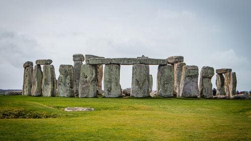Stonehenge ar fi putut fi construit pentru a unifica populația Marii Britanii cu mii de ani în urmă, consideră oameni de știință