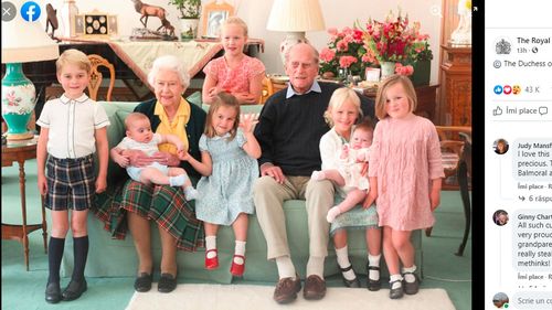 Imagini inedite cu prințul Philip și strănepoții săi, distribuite pe rețelele de socializare de Familia Regală Britanică