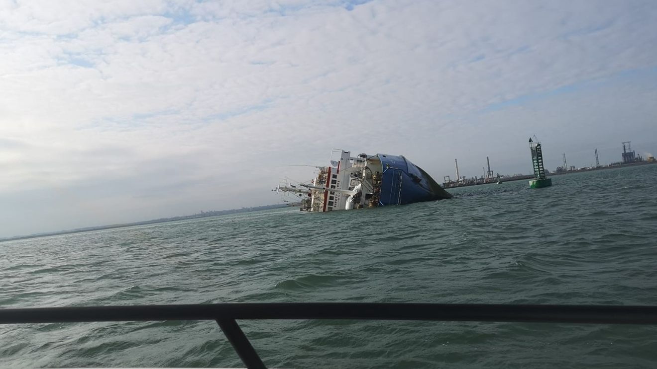 VIDEO O navă cu peste 14.000 de oi s-a răsturnat în Portul Midia Năvodari