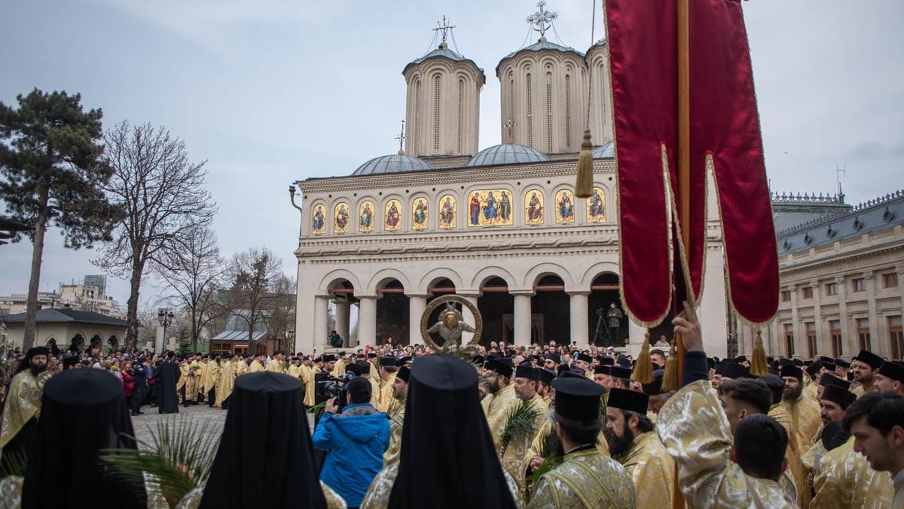 Patriarhia: Preoții nu au fost niciodată exceptați de la plata contribuțiilor de sănătate și nu au beneficiat de servicii medicale gratuite fără contribuție / Monahii care nu realizează venituri beneficiază de asistență medicală gratuită asemenea altor cetățeni fără venituri