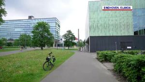 Cum a ajuns un mic oraș olandez o putere tehnologică. La Universitatea din oraș românii sunt cei mai numeroși