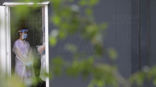 Spitalul Universitar de Urgenţă Elias: 26 de angajaţi au fost depistaţi cu noul coronavirus. Se suspendă activitatea de internare a pacienţilor în Secţia clinică de neurologie