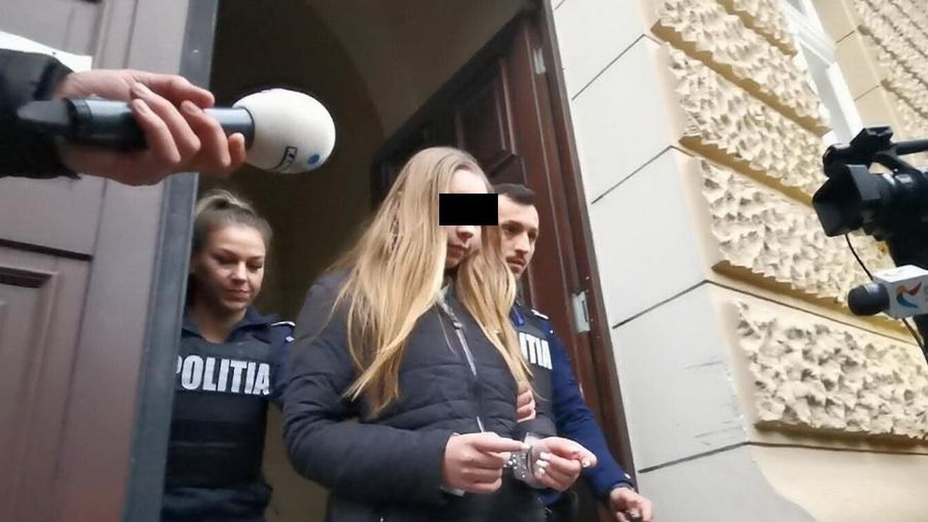 Eleva din Bihor care şi-a înjunghiat pedagogul va fi judecată pentru tentativă de omor calificat