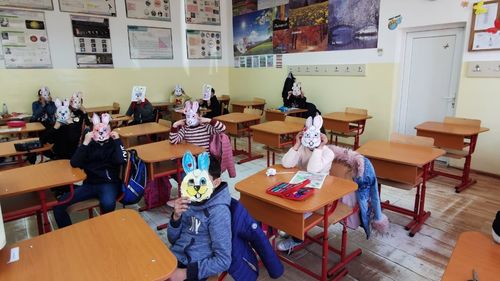 Elevii se întorc la școală după minivacanța de 1 Decembrie / Următoarea vacanță va fi la sfârșitul lunii