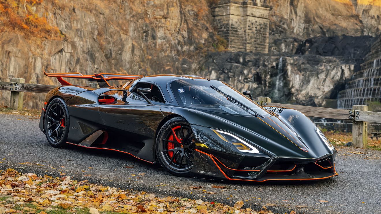 Mașini de milioane de euro, în paradă pe Transfăgărășan /  Drumul se închide luni pentru Custom Cars Society / La eveniment e așteptat și un SSC Tuatara Aggressor, autpoturism unic în lume, cu peste 2.200 CP
