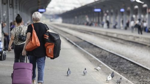 Circulația feroviară a fost blocată circa 3 ore între Craiova și Calafat, după ce un tren Regio s-a defectat