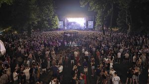 VIDEO Peste 30.000 de oameni la concertul lui James Arthur de la Flight Festival din Timișoara