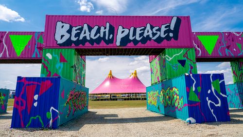 Ce să nu uiți acasă dacă ești minor și vii la „Beach, Please!”, cel mai mare festival de hip-hop din Sud-Estul Europei / Care este vârsta minimă de intrare