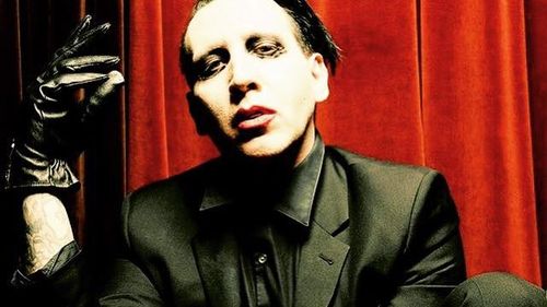 Procurorii americani renunță la acuzațiile de viol împotriva rockerului Marilyn Manson