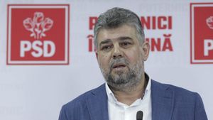 Marcel Ciolacu anunță că PSD nu va intra la guvernare alături de PNL și nici nu va vota un guvern minoritar PNL. Liderul social-democrat nu exclude un vot pentru Dacian Cioloș ca premier și spune că va negocia formarea unei majorități cu toate partidele în afară de PNL