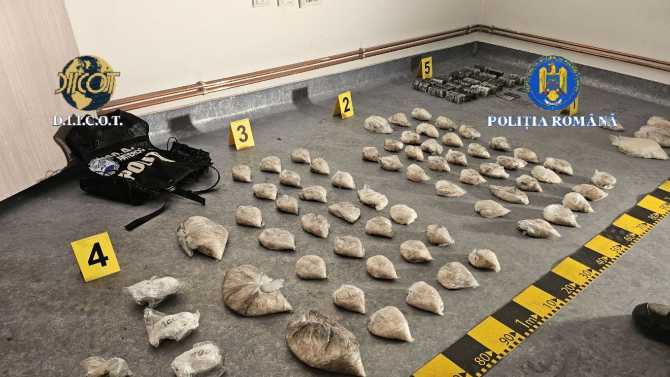 VIDEO FOTO 10 kilograme de drog de mare risc și 500 de grame cocaină, îngropate de traficanții de droguri la Pitești