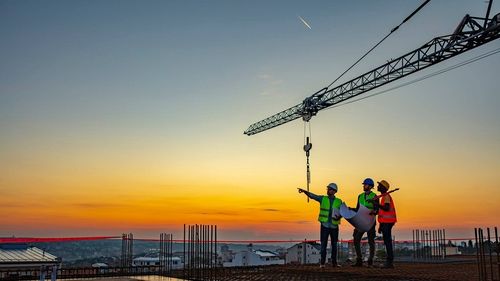 Ludovic Orban: Am solicitat adoptarea unei OUG ca urmare a exploziei preţurilor la materialele de construcţie / Cu cât au crescut prețurile la nivelul UE în primul trimestru al anului 2021
