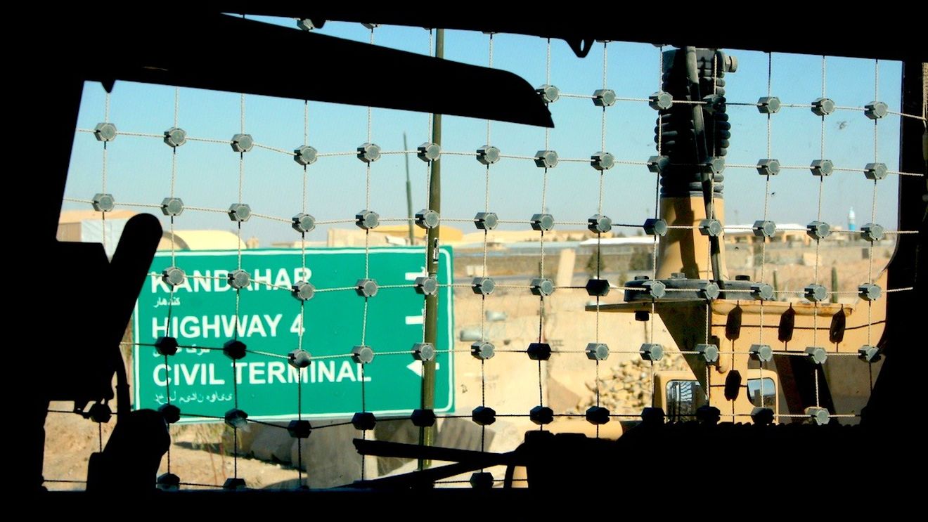 Talibanii au cerut Uniunii Europene să sprijine menținerea funcționării aeroporturilor din Afganistan și s-au angajat să permită plecarea celor care doresc să părăsească țara