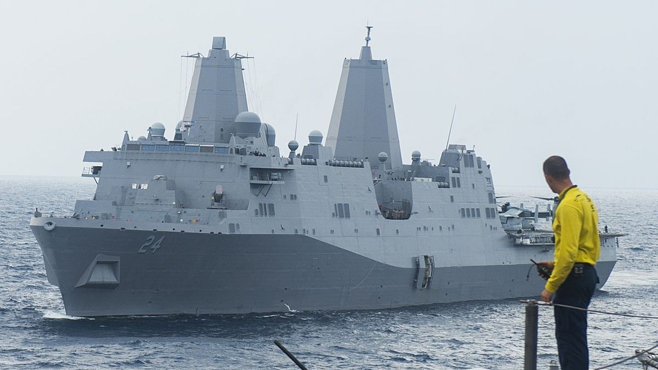 Nava de război USS Arlington şi o baterie de rachete Patriot se adaugă desfăşurării de forțe în faţa unor ameninţări de atacuri atribuite Iranului