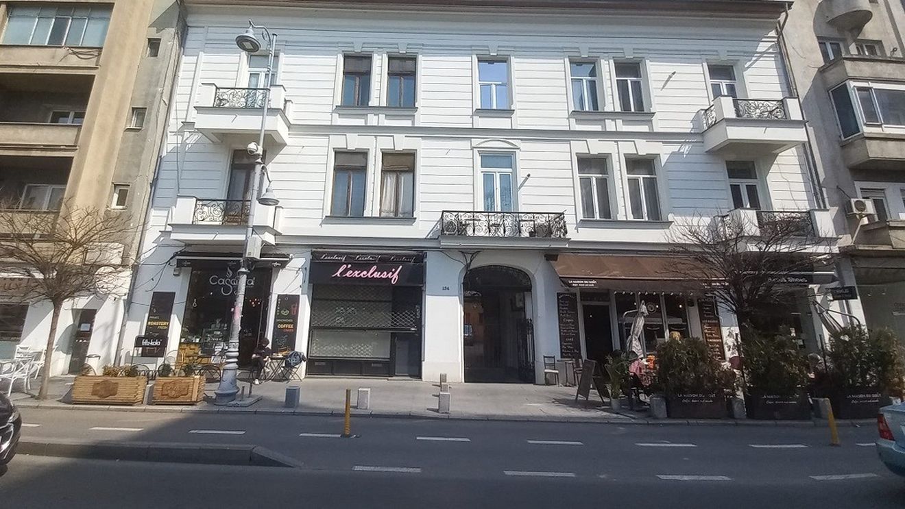 EXCLUSIV O companie din cadrul Primăriei Capitalei a tencuit în mandatul Gabrielei Firea faţada unei clădiri cu două etaje de pe Calea Victoriei cu peste 900 de euro metru patrat / Proprietarii sunt somați să plătească 79,4% din factura de 355.000 de euro în 15 zile 