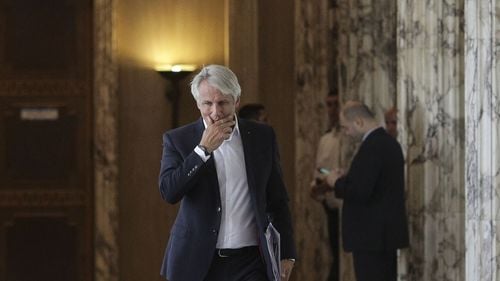 Teodorovici anunță că taxa pe băuturile răcoritoare cu conținut ridicat de zahăr va fi prinsă într-un nou proiect inițiat de Ministerul Sănătății