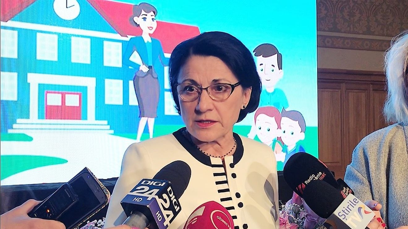 Grupul “Părinții cer schimbare” a lansat petiția “Demisia, Ecaterina Andronescu”: E un haos uriaş