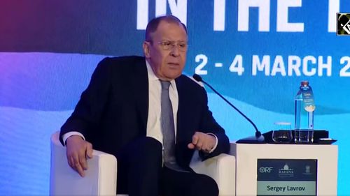 VIDEO Publicul izbucnește în râs la o conferință din India când Serghei Lavrov spune că Ucraina a invadat Rusia/ Ministrul de Externe clipește confuz câteva secunde